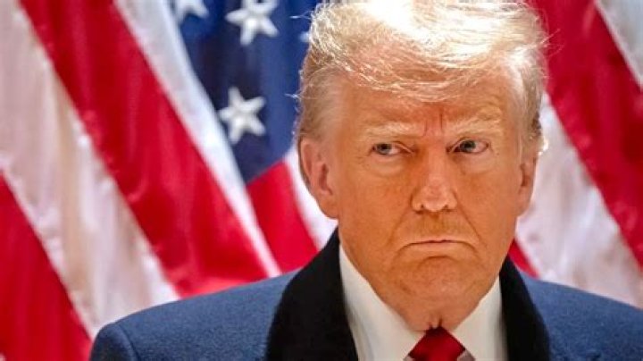 Donald Trump waved to a crowd and now everyone thinks he has syphilis