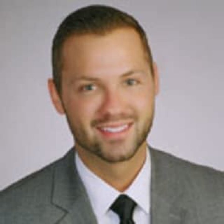Dr. Adam Cash, MD – Warren, OH