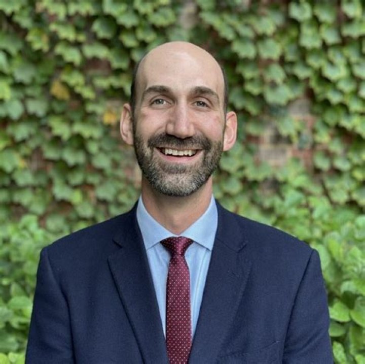 Dr. Adam Mikolajczyk, MD – Chicago, IL