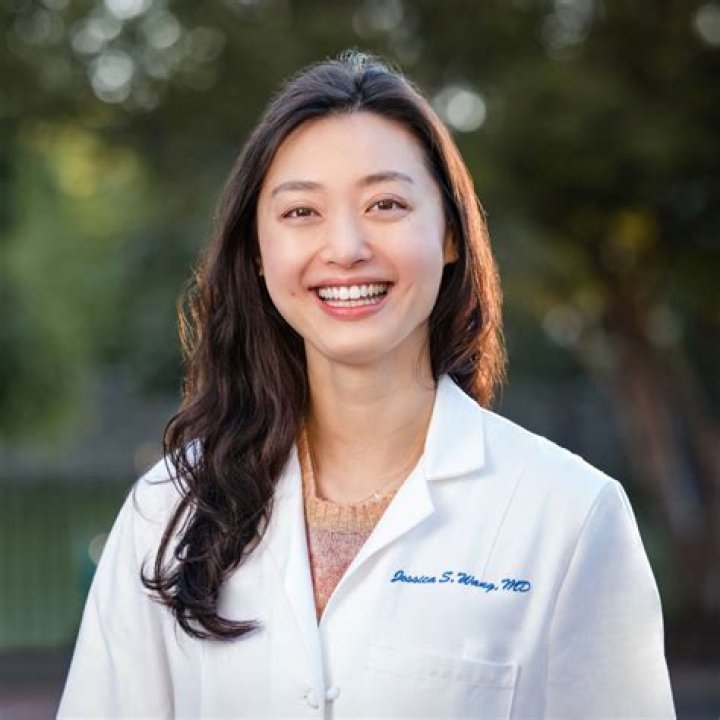 Dr. Carine Zeeni, MD – Chicago, IL