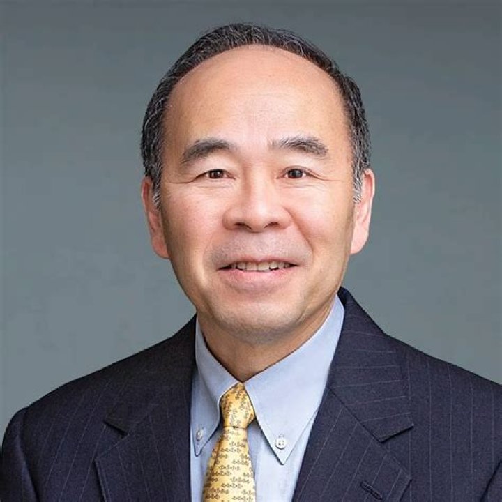 Dr. Edmund Lee, MD – North Babylon, NY