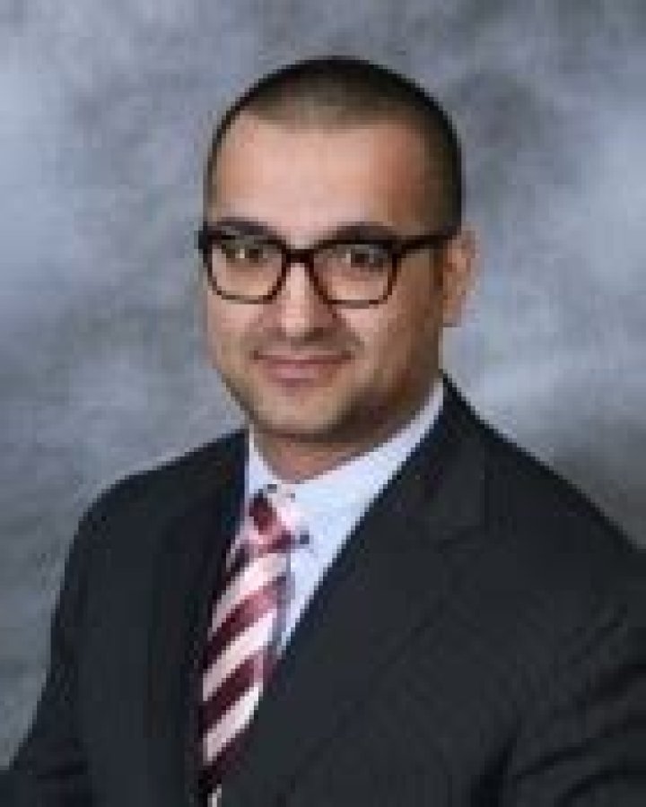 Dr. Farooq Khan, MD – Hinsdale, IL