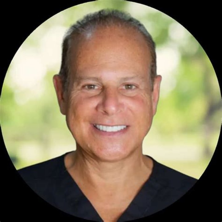 Dr. John Reyes, MD – Glen Cove, NY