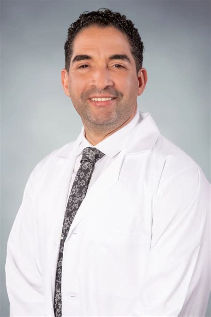 Dr. R Tucker, MD – Lehigh Acres, FL