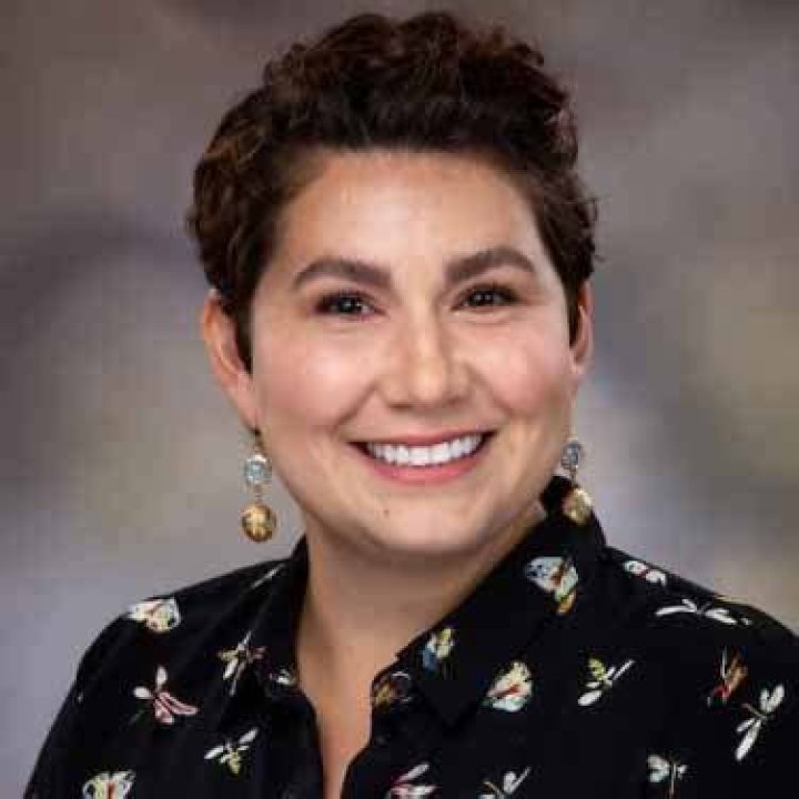 Dr. Raina Flores, MD – Nashville, TN
