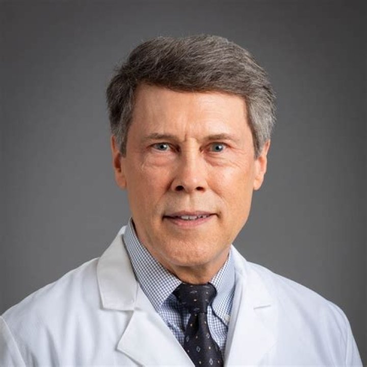 Dr. Robert Hollis, MD – Jackson, TN