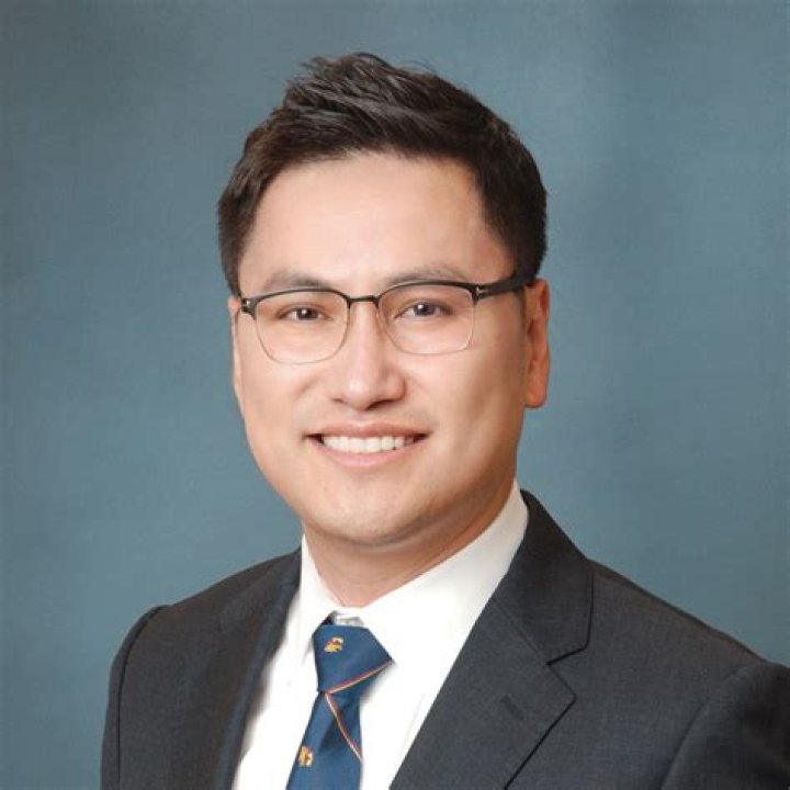 Dr. Samuel Law, MD – Long Beach, CA