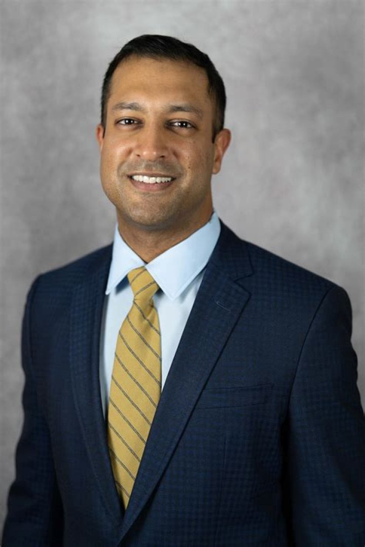 Dr. Suresh Kumar, MD – Cleveland, OH