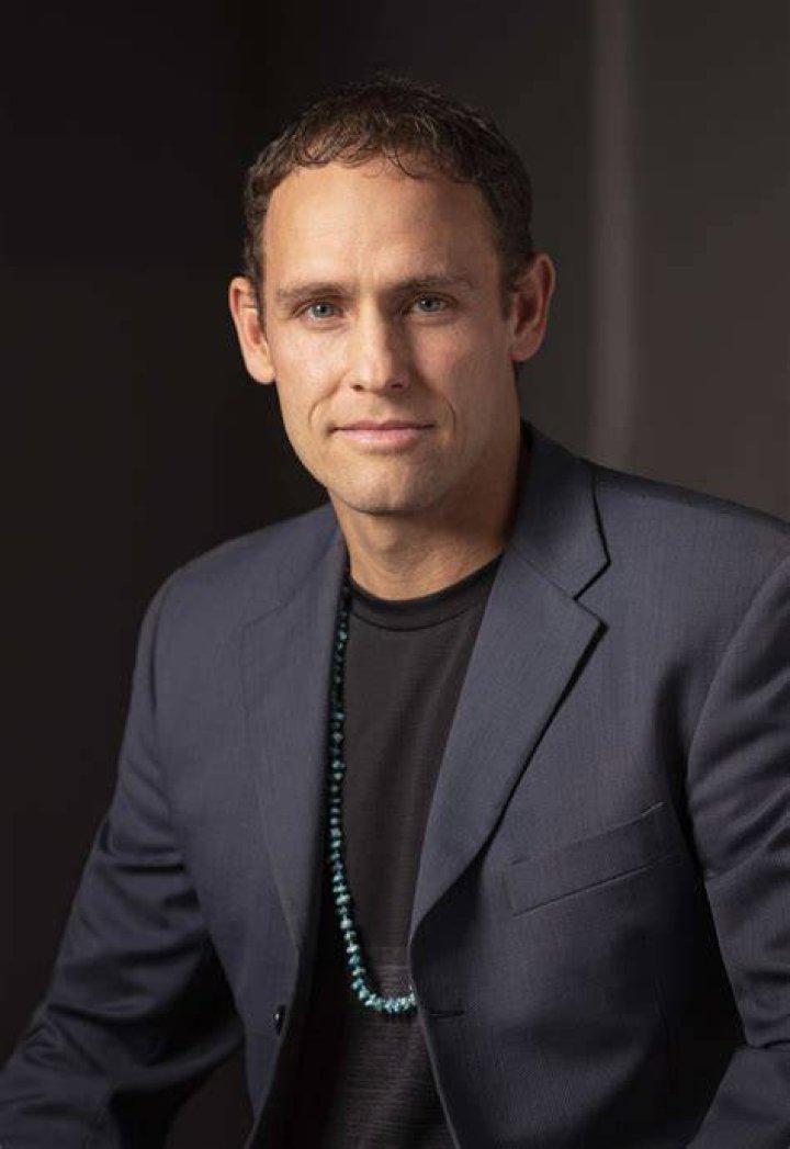 Dr. Travis Holt, MD – Bloomington, IL