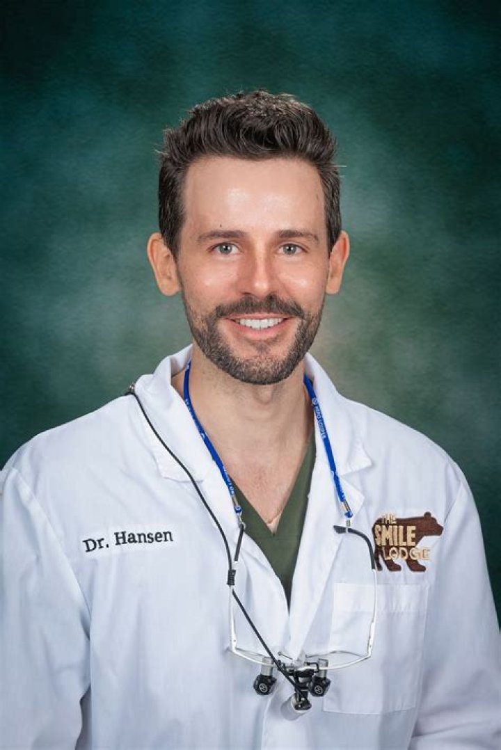 Dr. Zachary Hansen, MD – Huntington, WV