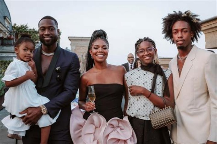 Dwyane Wade And Gabrielle Union Step Up For Vanessa Bryant On Mother’s Day