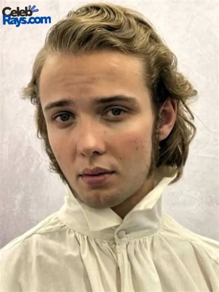 Edouard Philipponnat Bio, Wiki, Age, Height, Family, Girlfriend and Net Worth.