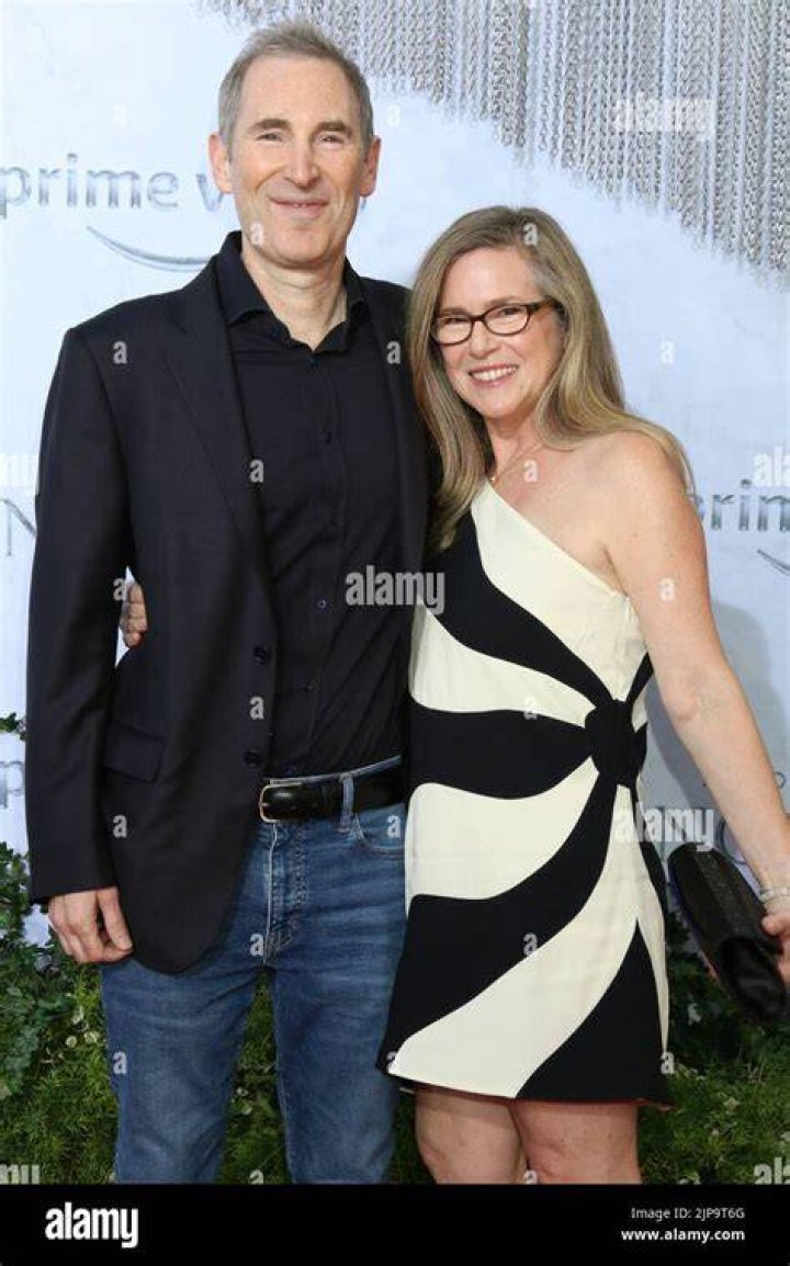 Elana Rochelle Caplan Bio, Wiki, Age ,Family, Andy Jassy, Children, Fashion Design, and Net Worth.