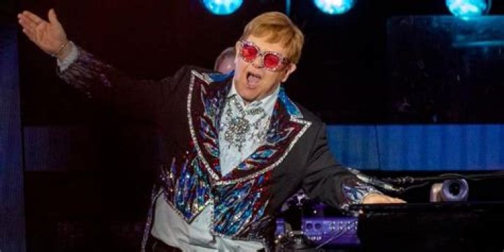 Elton John Cancels Performance Due To Walking Pneumonia