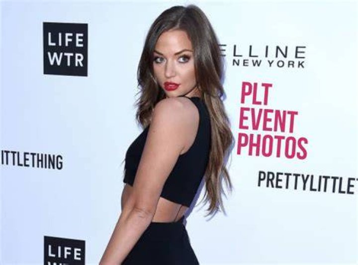 Erika Costell (Model) Biography, Wiki, Age, Height, Weight, Body Measurements, Boyfriend, Net Worth