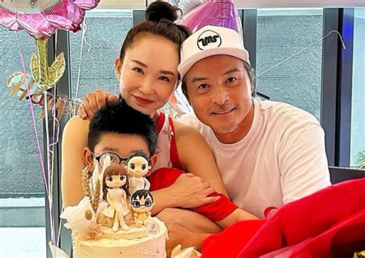 Fann Wong Biography, Age/ Birthday, Husband/ Marriage, Sister, Son, Net Worth