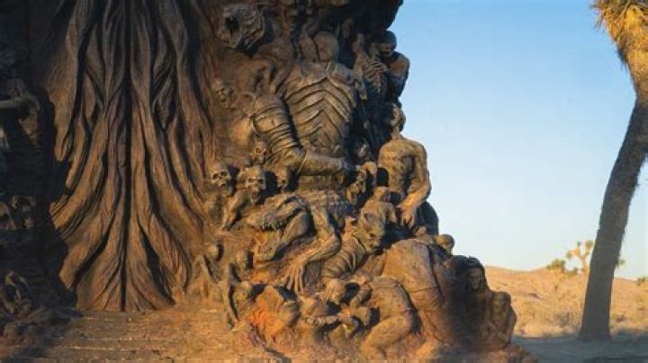Fans Spot Mysterious Statue In Multiple Resident Evil Games