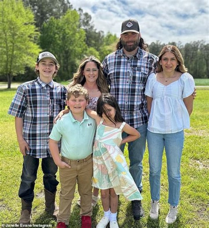Fired ‘Teen Mom 2’ Star Jenelle Evans Is Now Working To Fix Marriage With David Eason