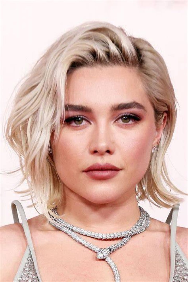 Florence Pugh (Actress) Wiki, Bio, Age, Height, Weight, Measurements, Dating, Net Worth, Facts
