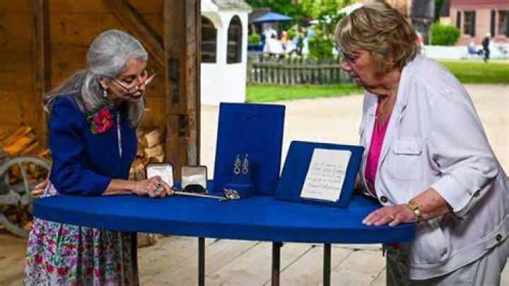 Frances Christie Antiques Roadshow Wikipedia : Details To Know About