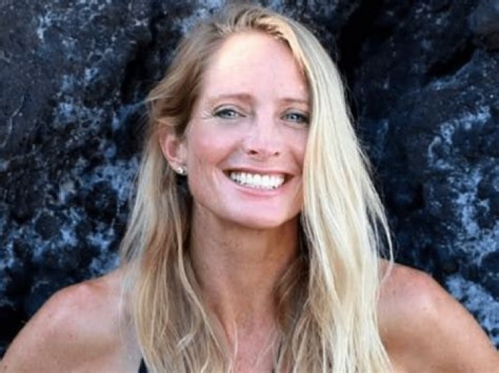 Friends Star Jane Sibbett Shares Swimsuit Photo That “Feels Like Summer”
