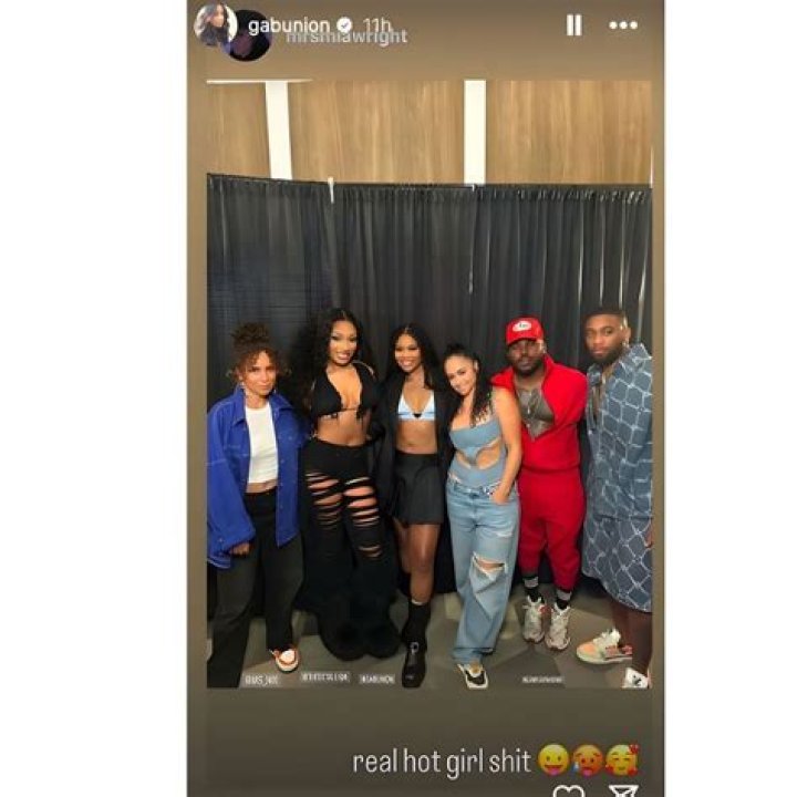 Gabrielle Union Shares Swimsuit Snap with Dwyane Wade — Celebwell