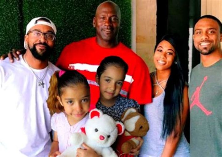 Greg Davis Jr. Biography - Facts, Childhood, Family Life & Achievements