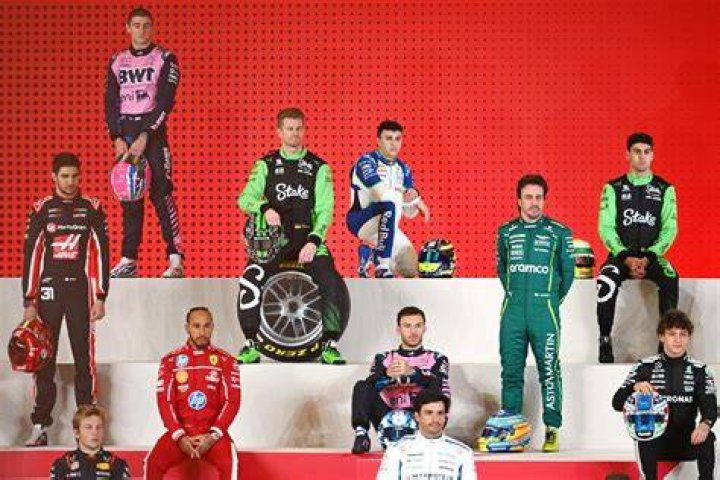 Guanyu Zhou Parents, Father, Net Worth, Sponsors, Money, Family, Helmet, Age, Pay Driver