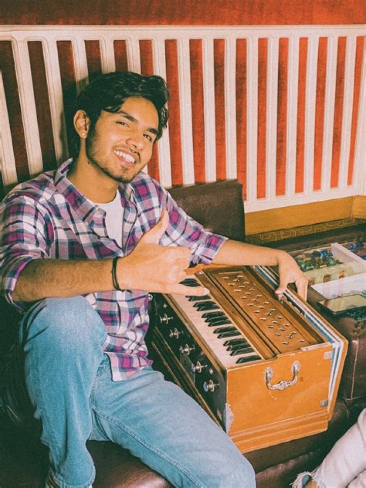 Gur Sopal [Music Producer] Biography, Wiki, Age & More