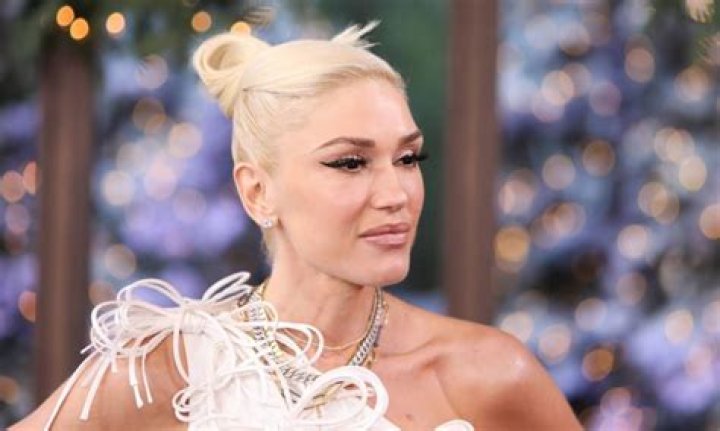 Gwen Stefani Fan Teases Her For Failing At TikTok Video And She Has Hilarious Response!