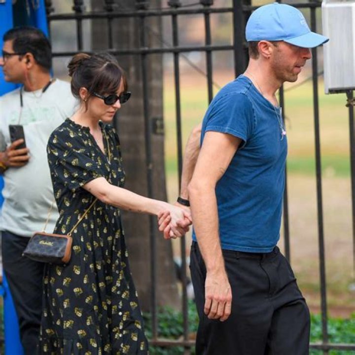 Gwyneth Paltrow – Here’s How She Feels About Former Husband Chris Martin’s Current Girlfriend Dakota Johnson!