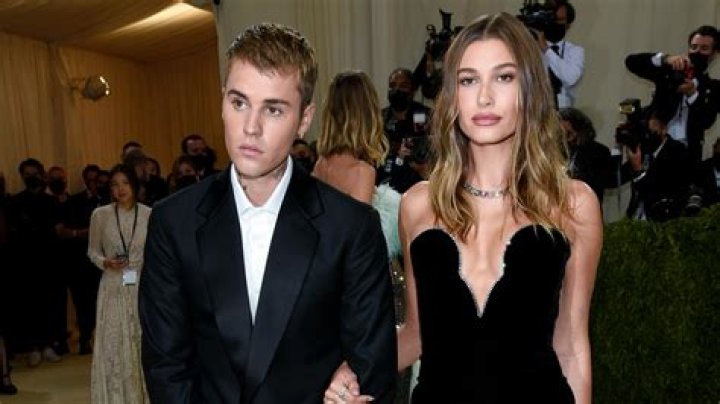 Hailey Baldwin Wife of Justin Bieber: Career, Parents & Net Worth