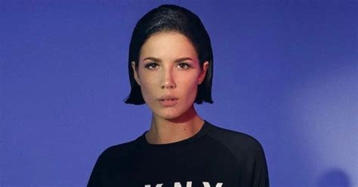 Halsey Biography - Facts, Childhood, Family Life & Achievements