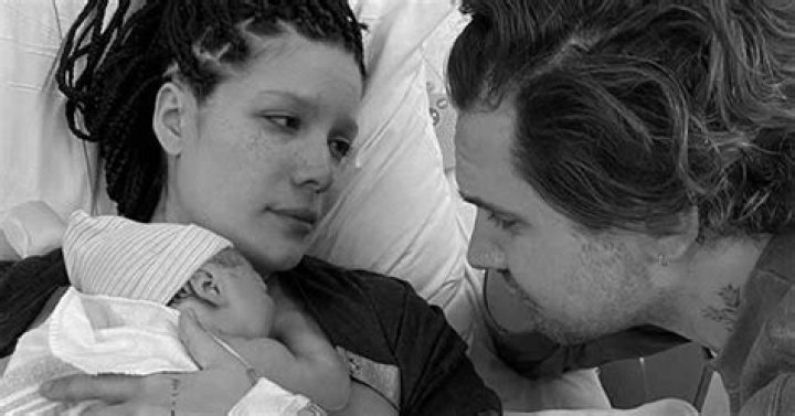 Halsey Gets Honest About Body Post-Pregnancy — Celebwell