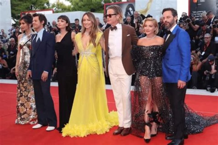 Harry Styles And Olivia Wilde Looked Stunning On The Red Carpet While Wearing Custom Gucci