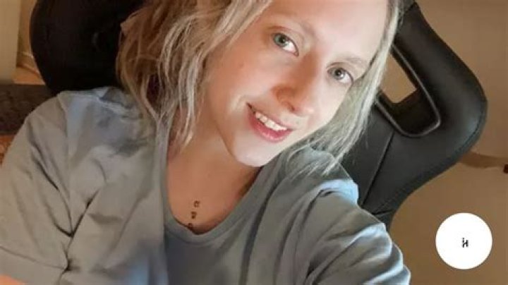 Has Eristocracy Done Face Reveal? Everything To Know About Her