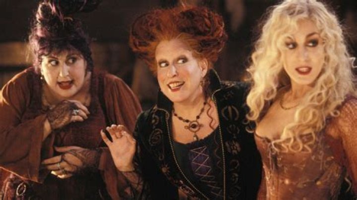 Hocus Pocus 2 Set Pics And Videos Reveal Witches In Costume