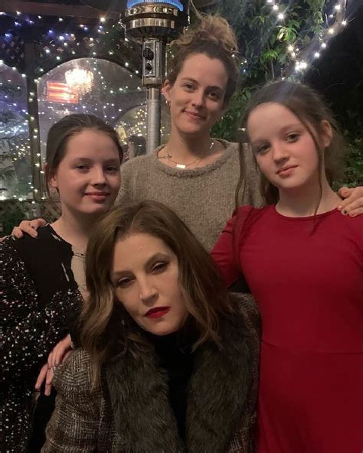 How many daughters did Sidney Poitier have?