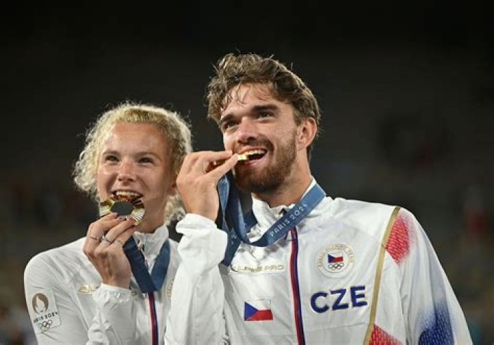 How much is Kateřina Siniaková worth? Career earnings and net worth explored