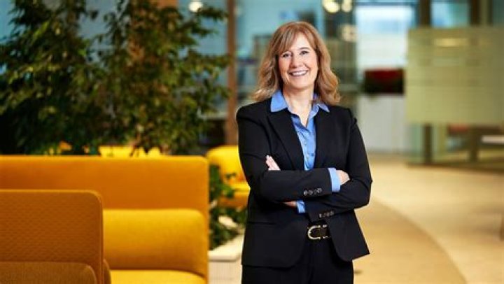 How Much Is Susannah Pierce Salary? Learn Everything About The President Of Shell Canada