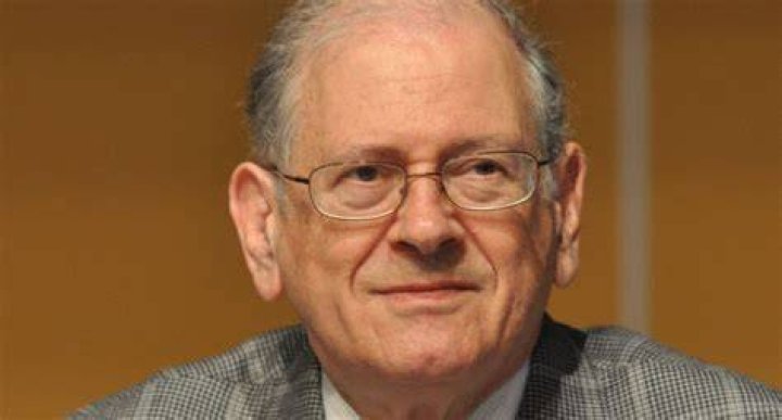 How Much Money Does Bob Kahn Make? Latest Bob Kahn Net Worth Income Salary