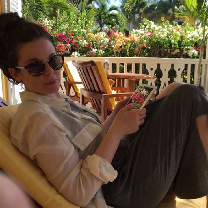 
How Much Money Does Caitriona Balfe Make? Latest Income Salary
