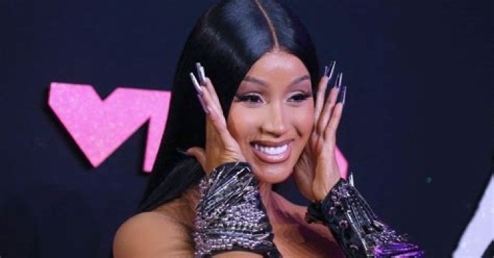
How Much Money Does Cardi B Make? Latest Income Salary
