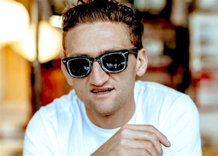 
How Much Money Does Casey Neistat Make? Latest Income Salary

