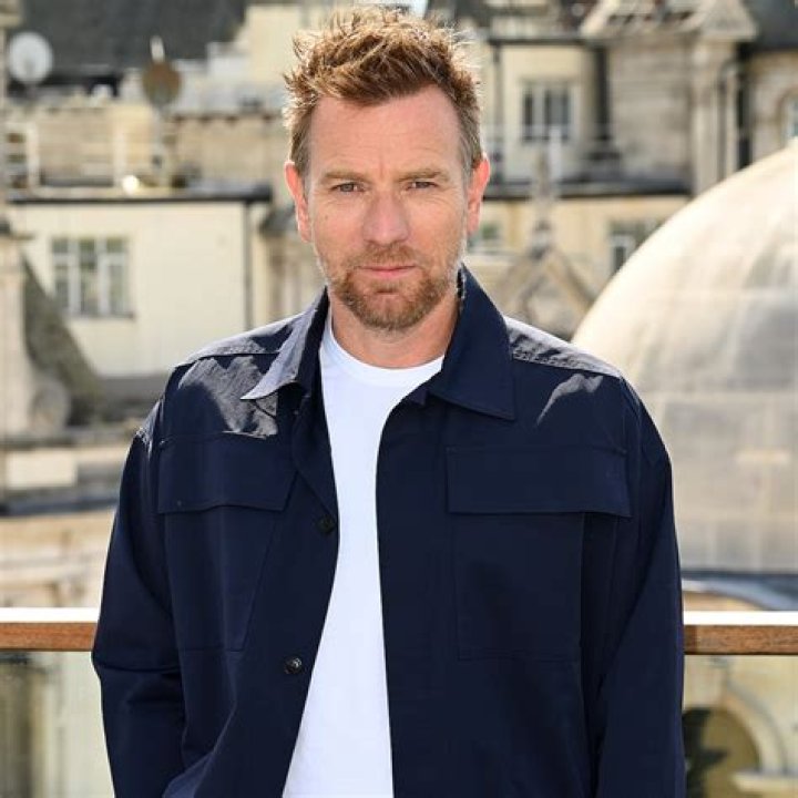 
How Much Money Does Ewan McGregor Make? Latest Income Salary
