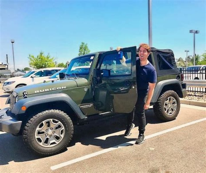
How Much Money Does Shane Dawson Make? Latest Income Salary
