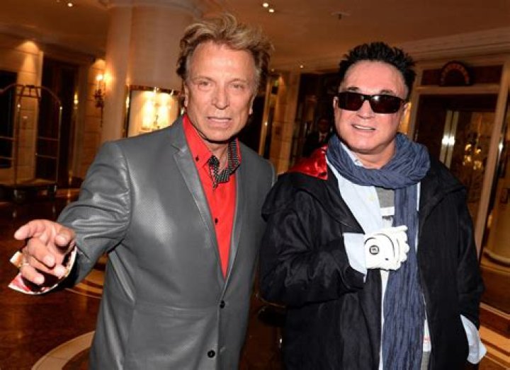 
How Much Money Does Siegfried Fischbacher And Roy Make? Latest Income Salary
