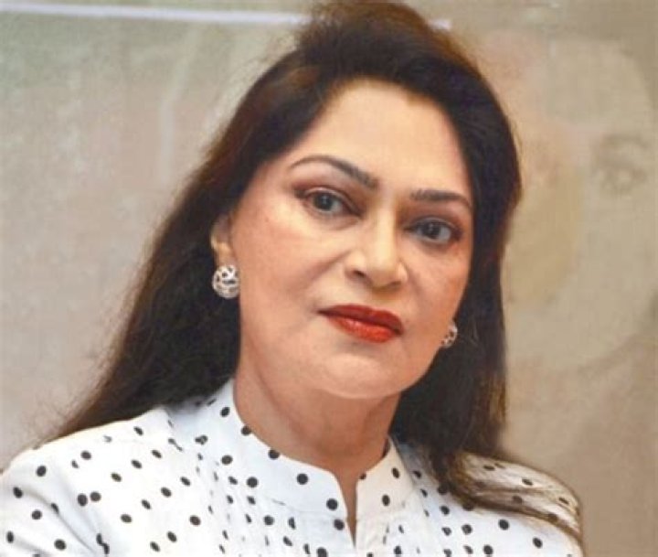
How Much Money Does Simi Garewal Make? Latest Income Salary
