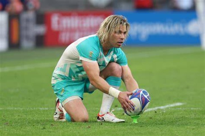 How old is FAF de Klerk? How tall is de Klerk?