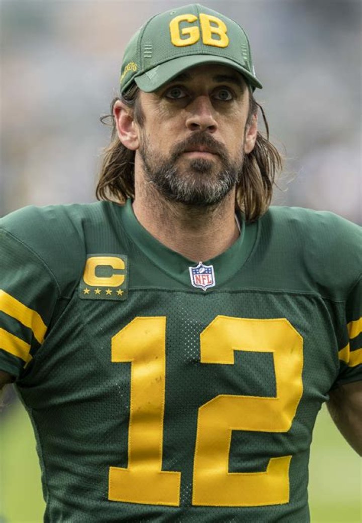 How tall is Aaron Rodgers?